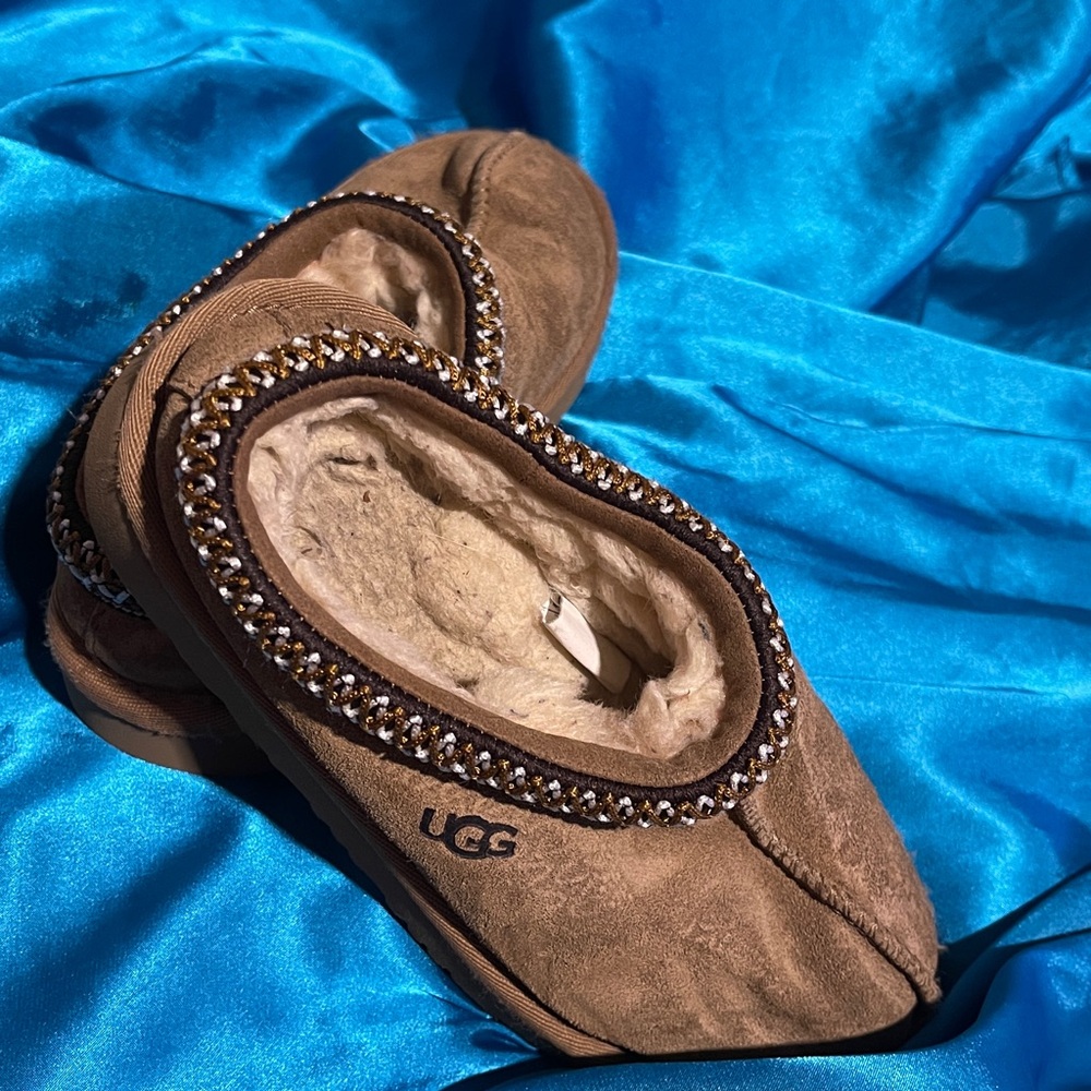 UGG Women's Chestnut Suede Crystal-Trim Slip-On Slippers